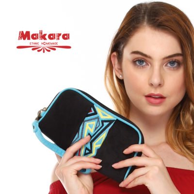 Makara Etnik Produsen Tas Dompet Wanita Indonesia MHW Handy Wallet Simple Nott on Model